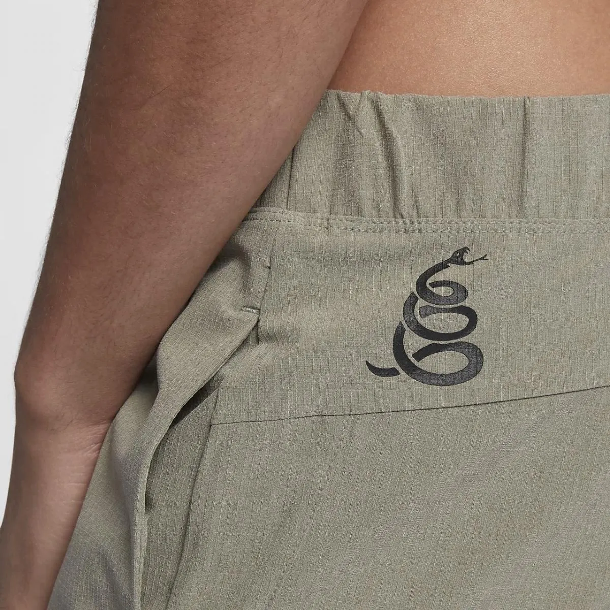 Hurley Alpha Trainer K-38 Short 18" Dark Stucco