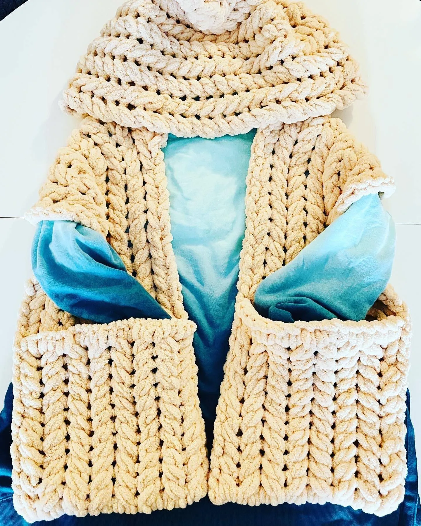 PATTERN: Hooded Pocket Scarf
