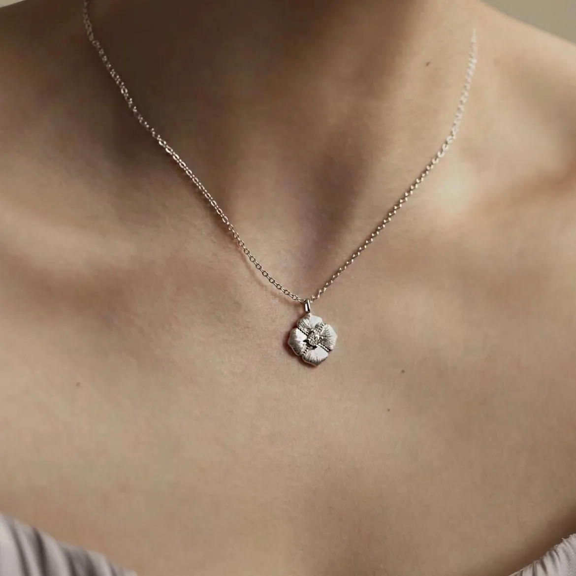 Primrose Necklace